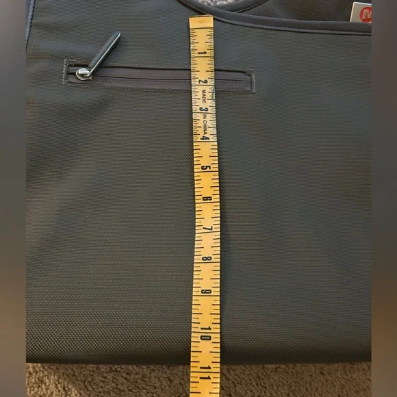 Merrell Gray/Olive Green Textured Bag with Red Logo - Picture 10 of 10